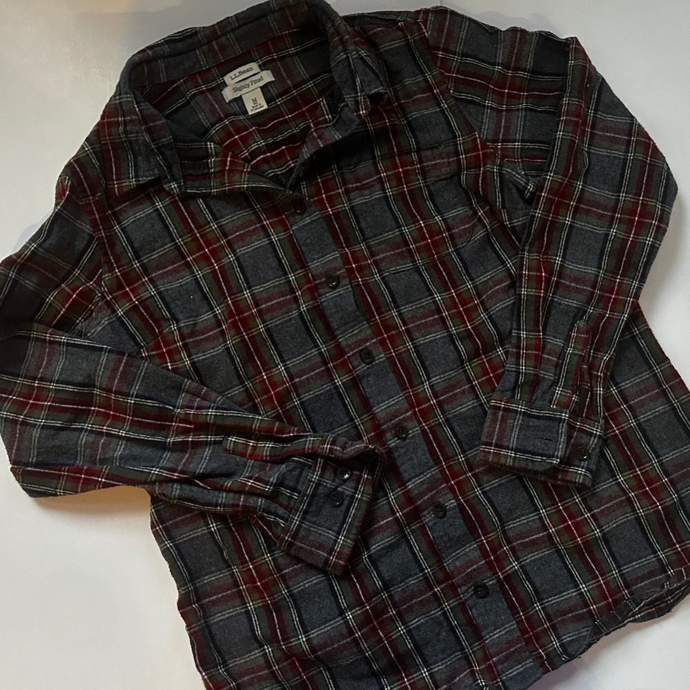 LL Bean Womens Slightly‎ Fitted Flannel Shirt Grey Red Plaid Cotton M Regular